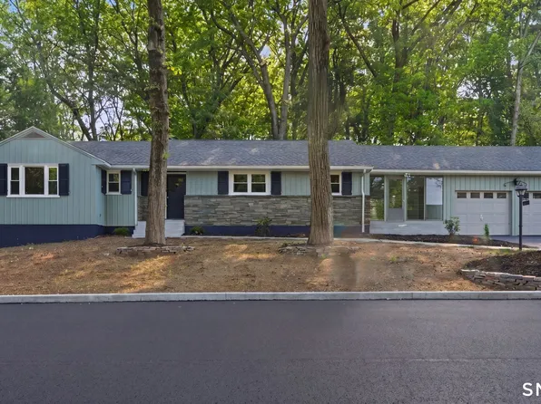 32 Hemlock Lane, East Hartford, CT 06118