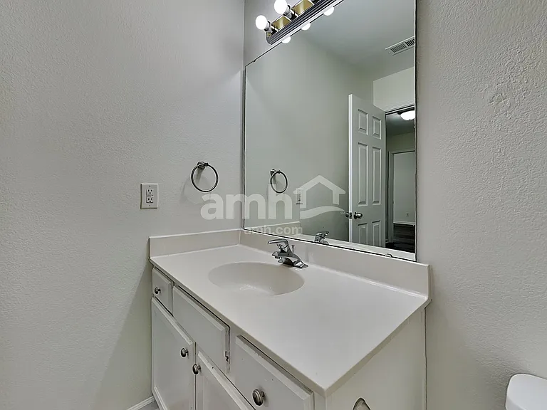 2604 Oasis Ln — Photo 15
