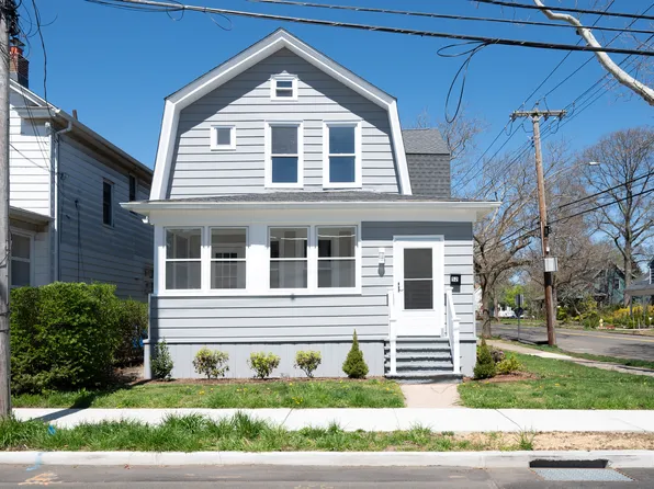 52 Beecher Place, New Haven, CT 06512