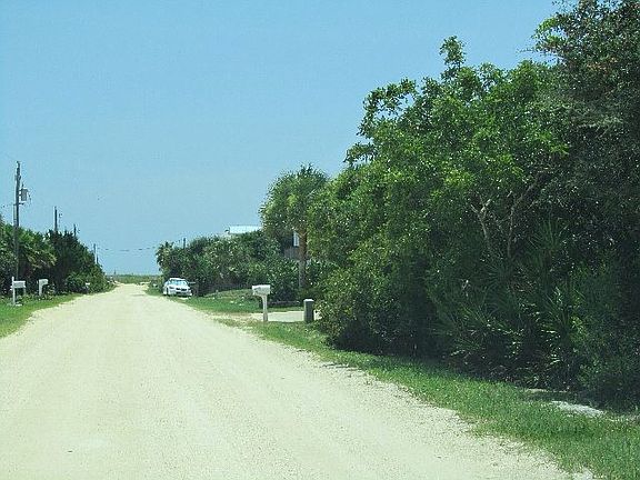 5th image of 42 Atlantic Dr
