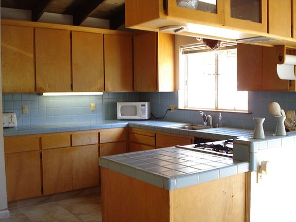 5th image of 2215 Wallace Ave