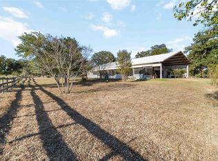 145 Three Oaks Ln, Bastrop, TX 78602