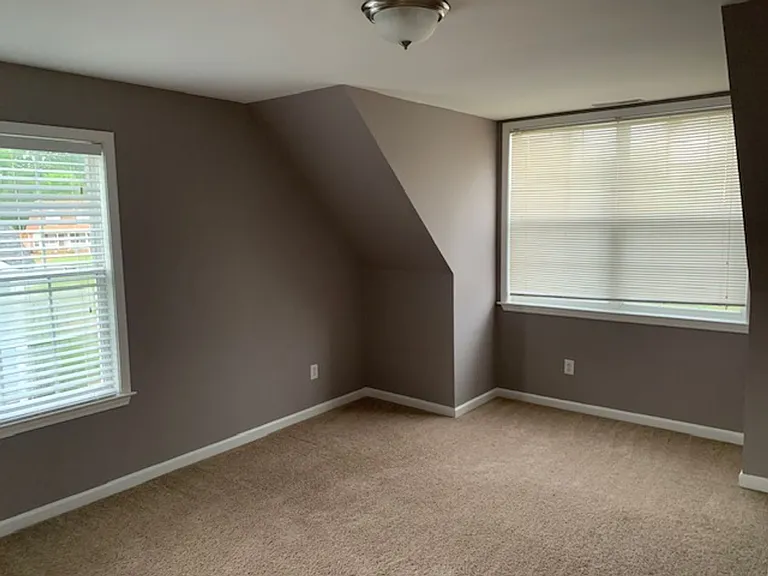 2244 Dewey Dr — Photo 17