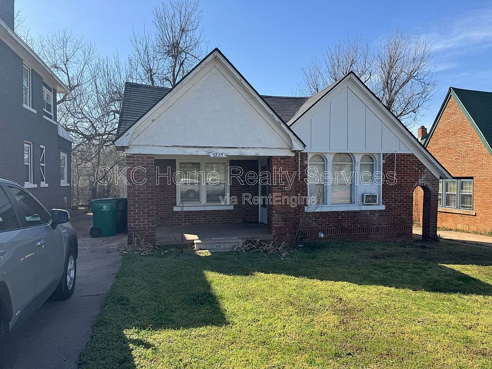 1st image of 2225 Glen Ellyn St