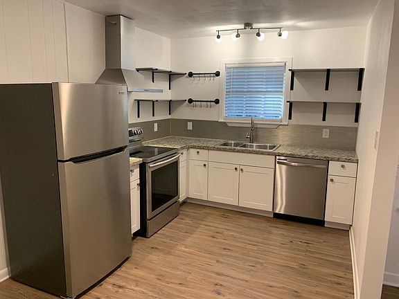 4th image of 123 Oak Dr