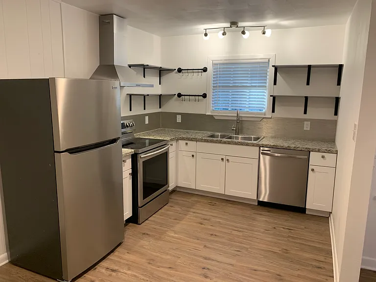 123 Oak Dr — Photo 4