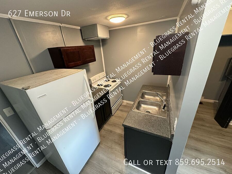 1st image of 627 Emerson Dr