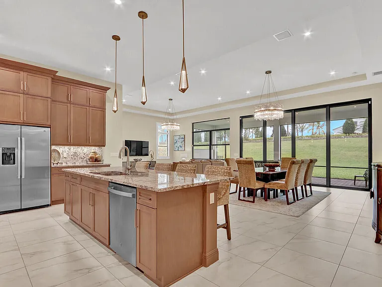 9204 SW Arco Way — Photo 11
