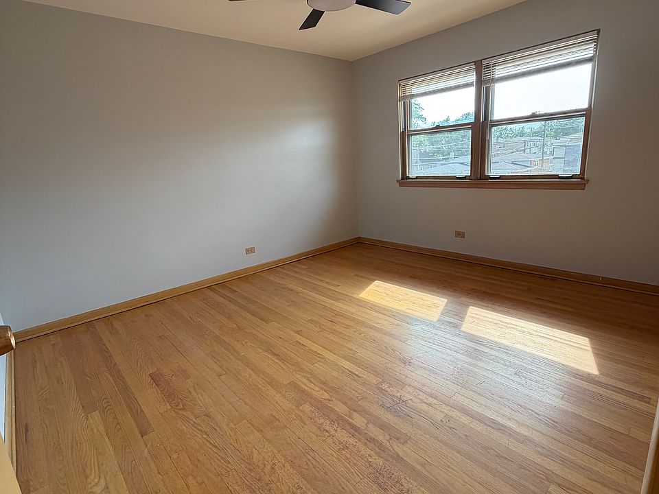 1st image of 7915 W Cermak Rd APT 6