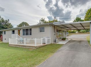 200 Circle Dr, Mc Ewen, TN 37101