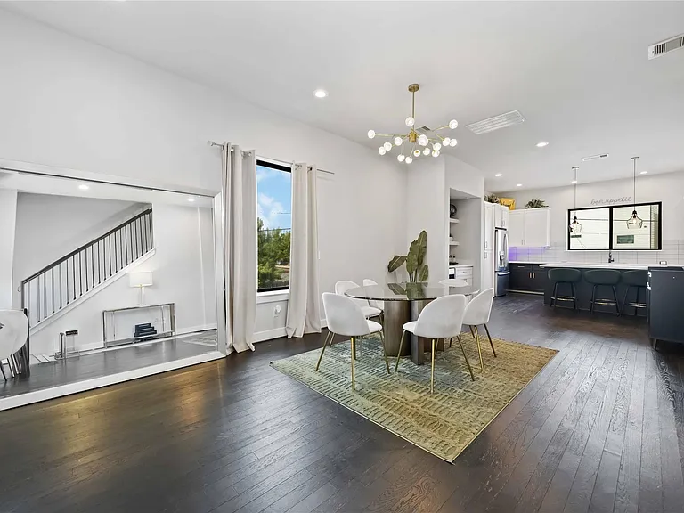 4235 Allen St — Photo 5