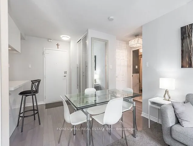 105 McCaul St #202 — Photo 10