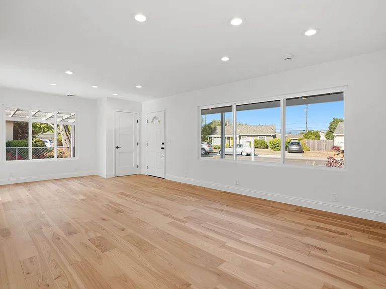 853 Sunset Dr — Photo 8