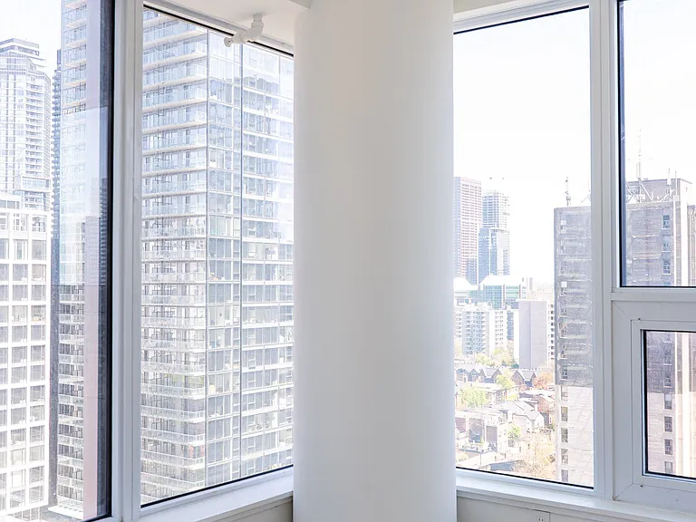 8 Wellesley St W #2109 — Photo 14