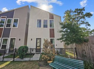 594 Janisch Rd, Houston, TX 77018