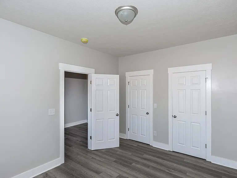 5143 E Washington St — Photo 17