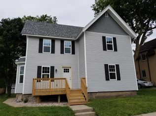 114 S Monroe St, Waterloo, WI
