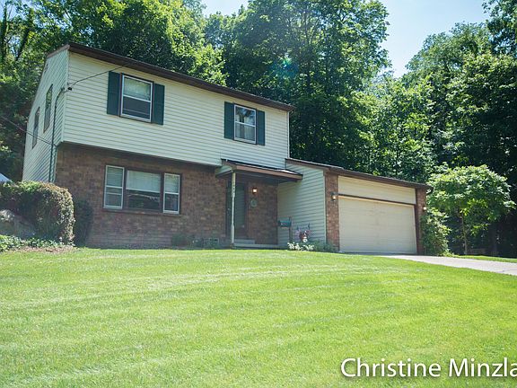 2nd image of 1440 Mount Mercy Dr NW
