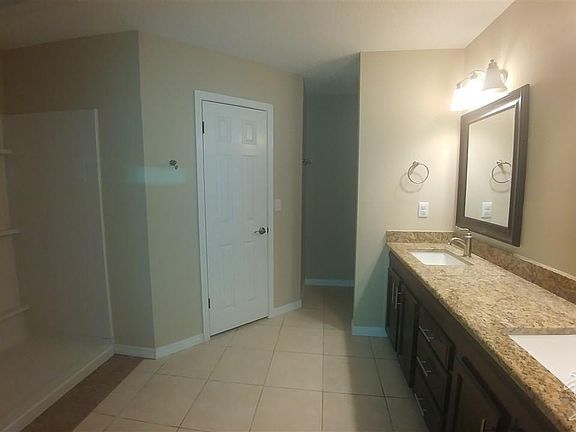 4th image of 10941 Oak Valley Dr