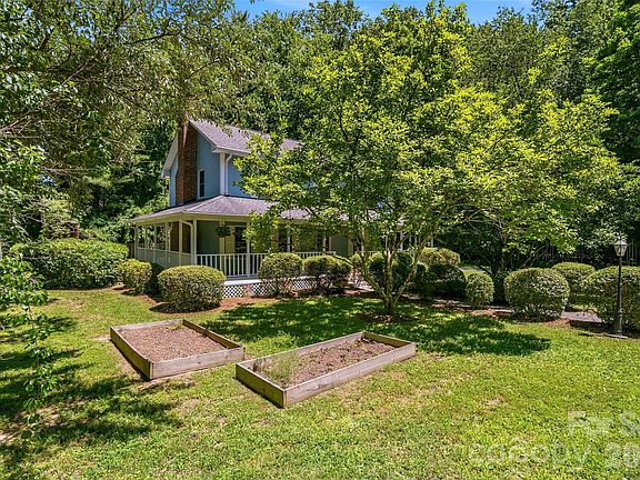4th image of 1064 Maplewood Ct