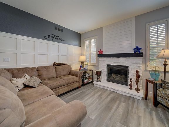 4th image of 966 Countrywood Circle