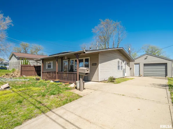1610 N 14th St, Pekin, IL 61554