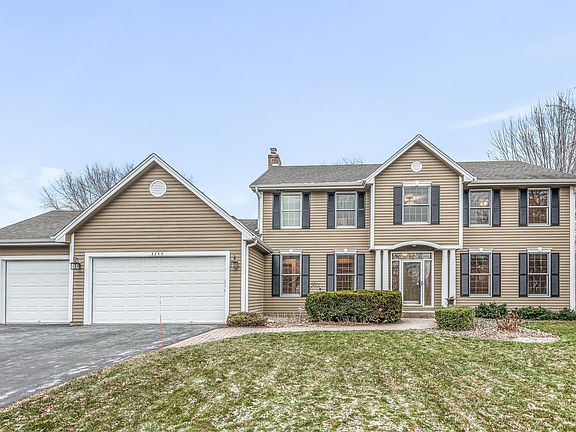 2nd image of 3340 Zircon Ln N
