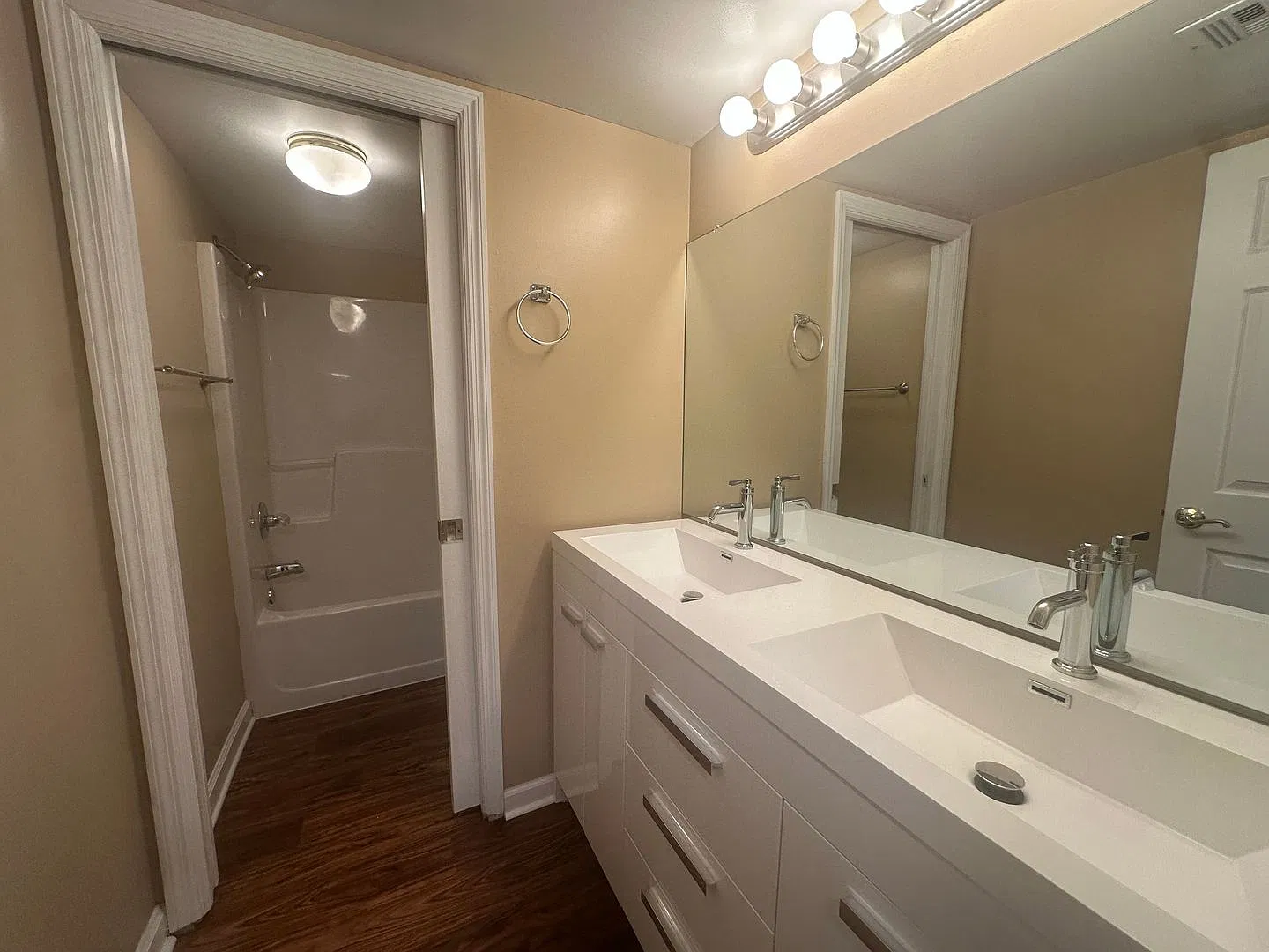 2nd Floor End Unit @ St. Christopher For $3300/Month - 2 Parking Spaces Included! Move-In 8/02/27 — Photo 4
