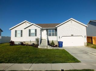 6924 S High Bluff Dr, West Jordan, UT 84081