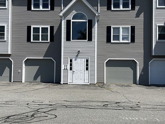 3rd image of 74 Tennis Plaza Rd Unit 15