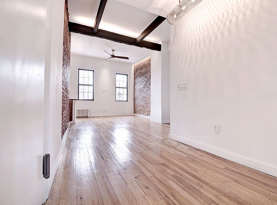 1st image of 300 Bleecker St APT 4a