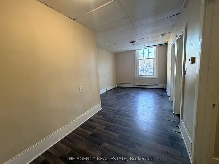 268 Talbot St #9 — Photo 3