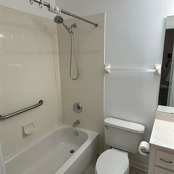 3906 NE 22nd St — Photo 21