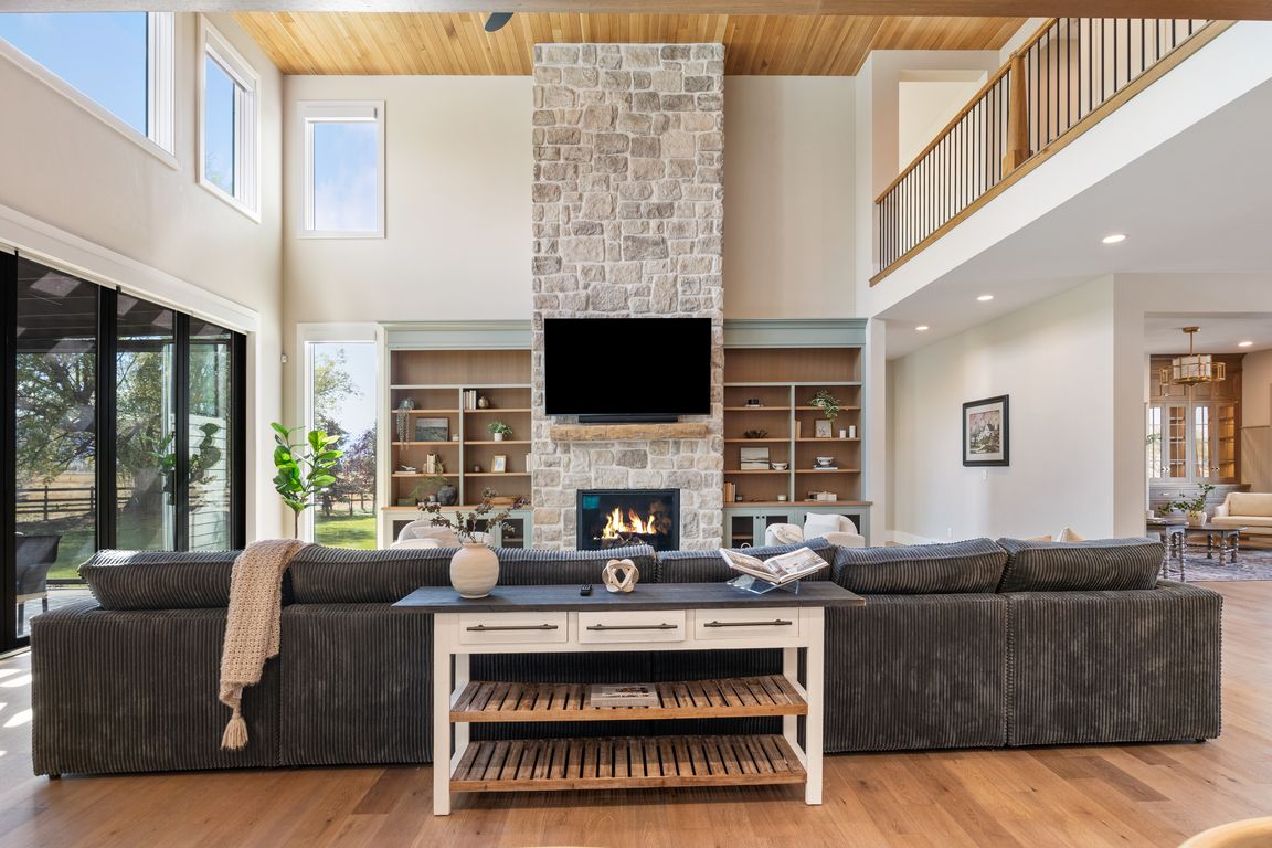 next background image