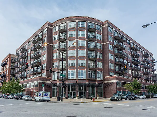 1000 W Adams St APT 802, Chicago, IL 60607