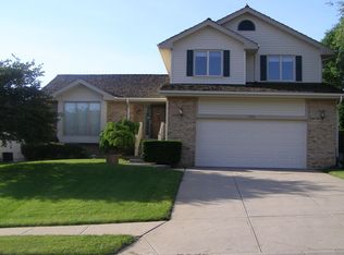 15661 Lafayette Ave, Omaha, NE 68118