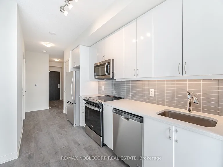 38 Annie Craig Dr #2105 — Photo 7