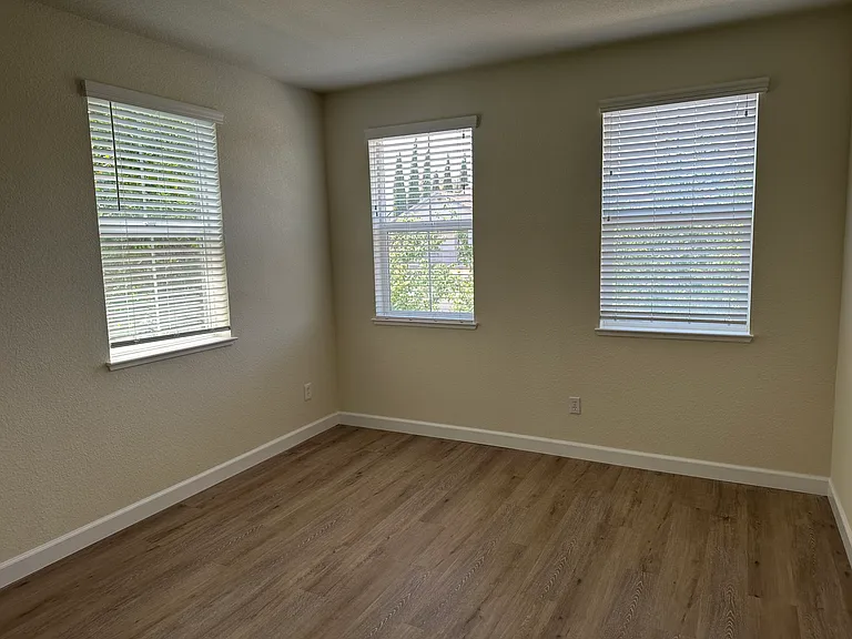1796 Anastasia Dr — Photo 25
