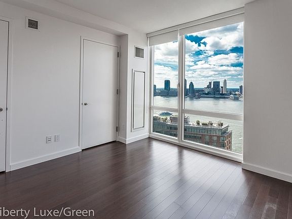 4th image of 200 N End Ave APT 21A