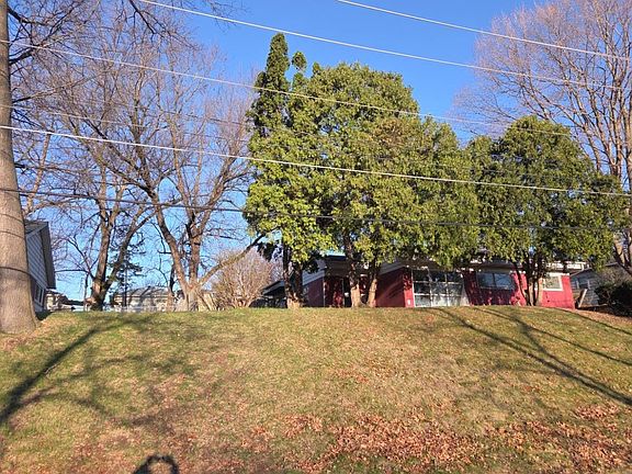 3rd image of 1925 5th St