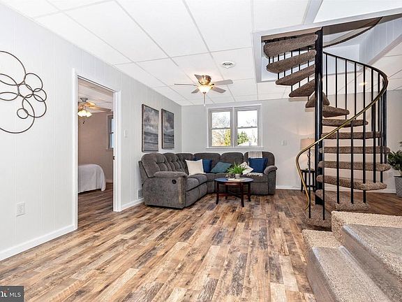 Beautiful brand new flooring