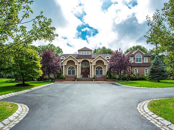 2nd image of 2186 Kirby Ln