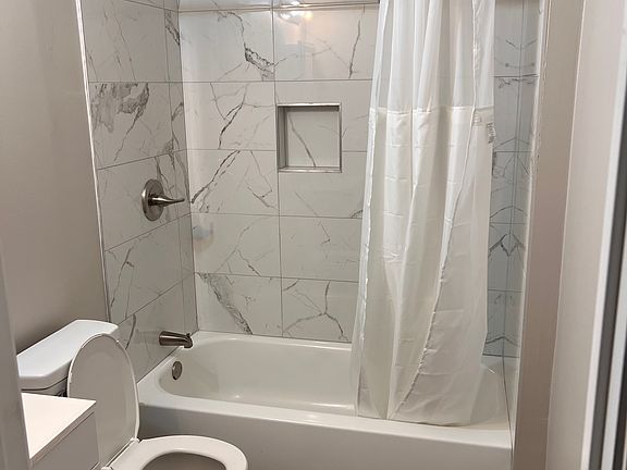 2nd image of 2212 Kingswood Dr