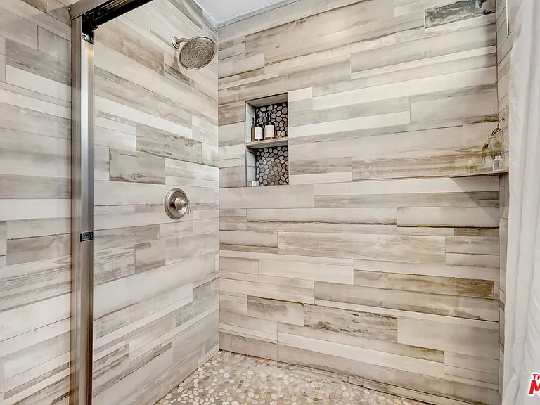 29231 Heathercliff Rd #1 — Photo 7