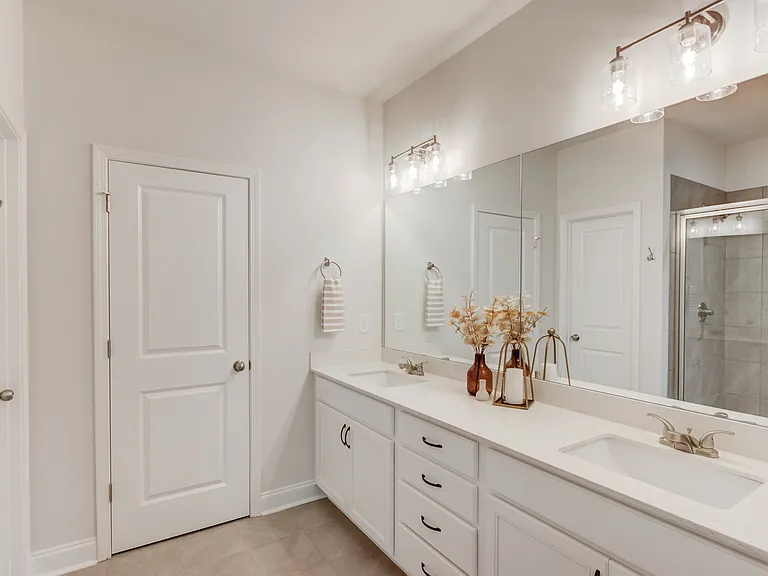 1290 Ainsworth Aly — Photo 20