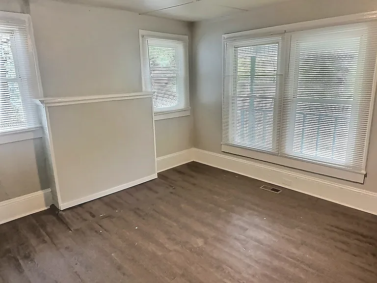 3215 Old Greensboro Rd — Photo 3