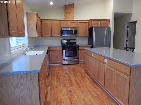 5th image of 1261 NE Zachary St