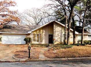 2107 Botts Dr, Arlington, TX 76012