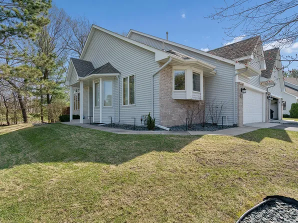 2640 Pine Ridge Dr, Anoka, MN 55303