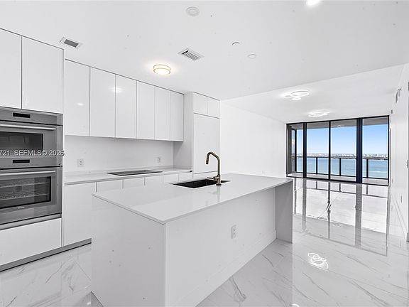 2nd image of 700 NE 24th St #3502